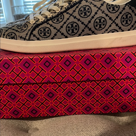 Tory Burch Women's Howell T Monogram Court Low Top Sneakers - Picture 3 of 6